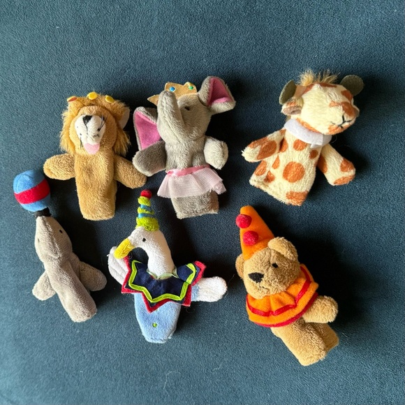 Circus Finger Puppets - Set of 6 - Picture 2 of 2